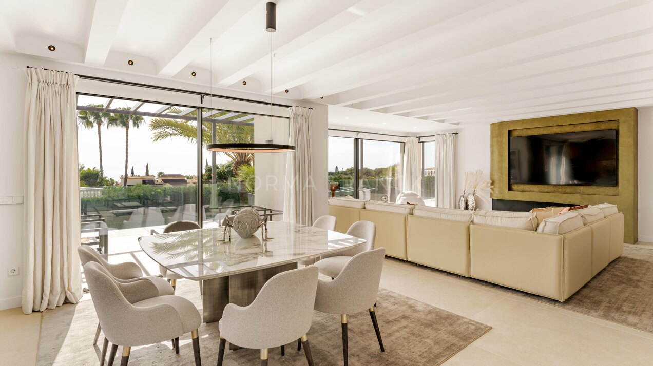 African View - Set in Nagüeles, moments from Marbella’s Golden Mile, this villa offers open views to the Mediterranean
