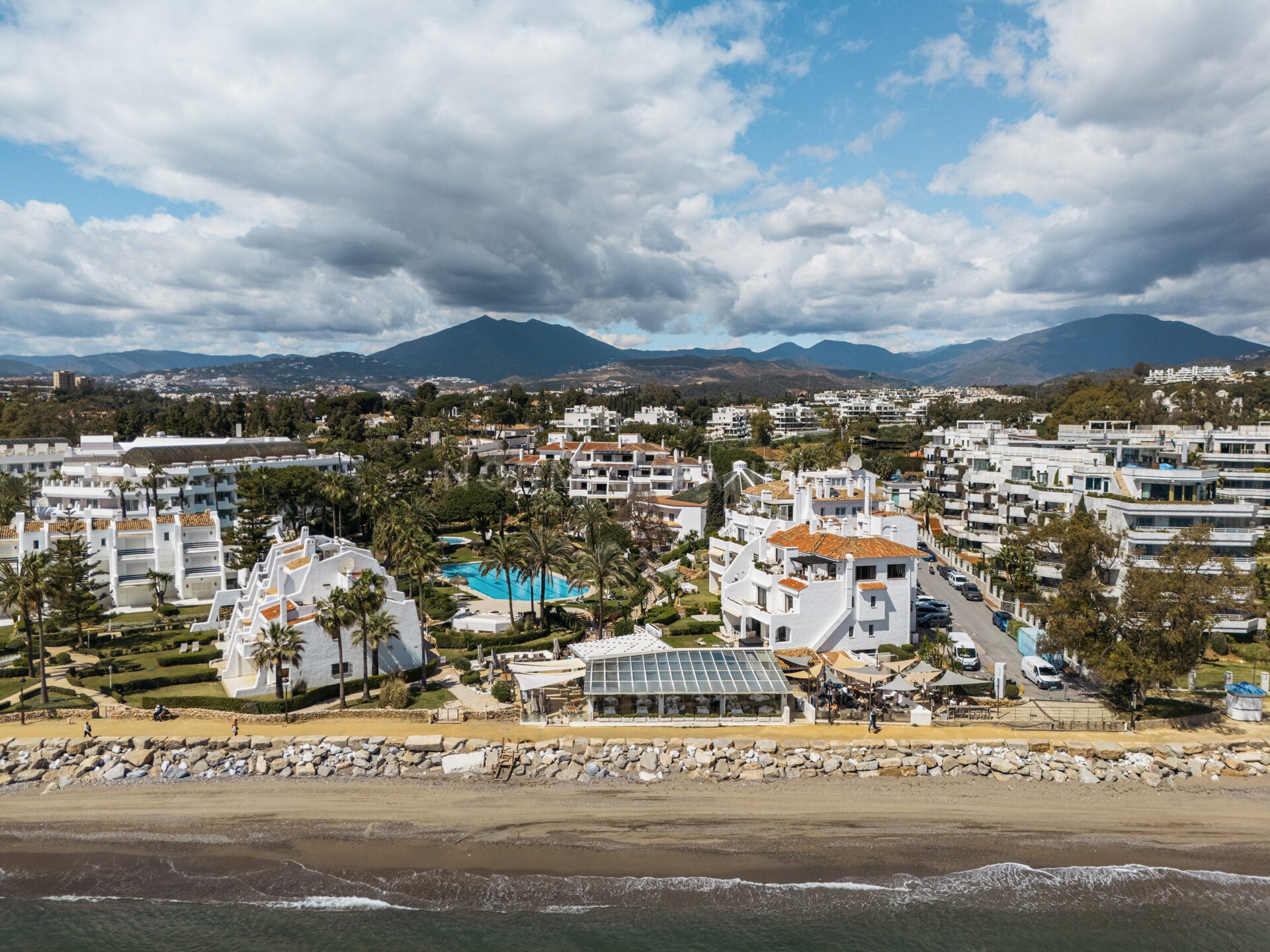 Casa Coral - Beautiful Frontline beach apartment