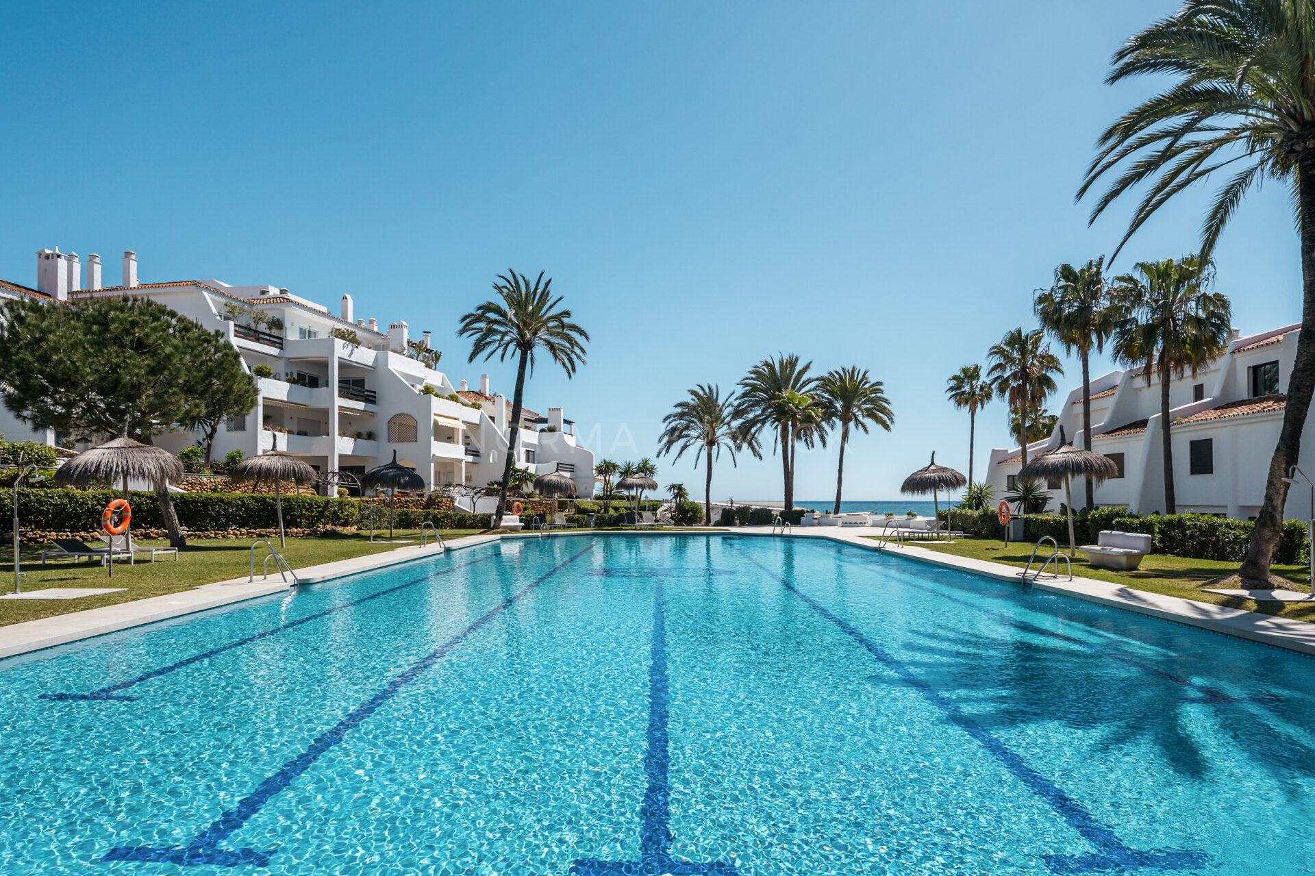 Casa Coral - Beautiful Frontline beach apartment