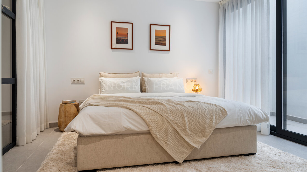 La Resina Golf 4 - 6 bedroom contemporary villa with open views