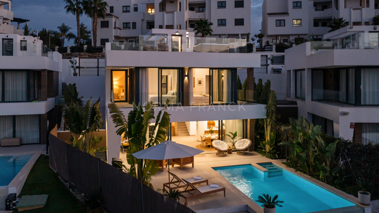 La Resina Golf 4 - 6 bedroom contemporary villa with open views
