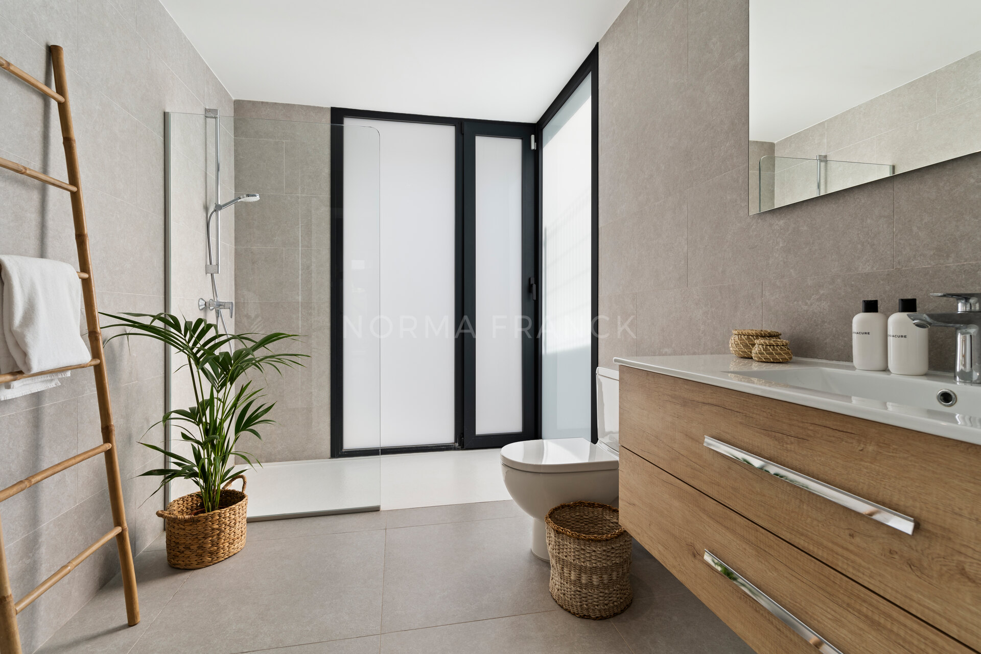 La Resina Golf 4 - 6 bedroom contemporary villa with open views