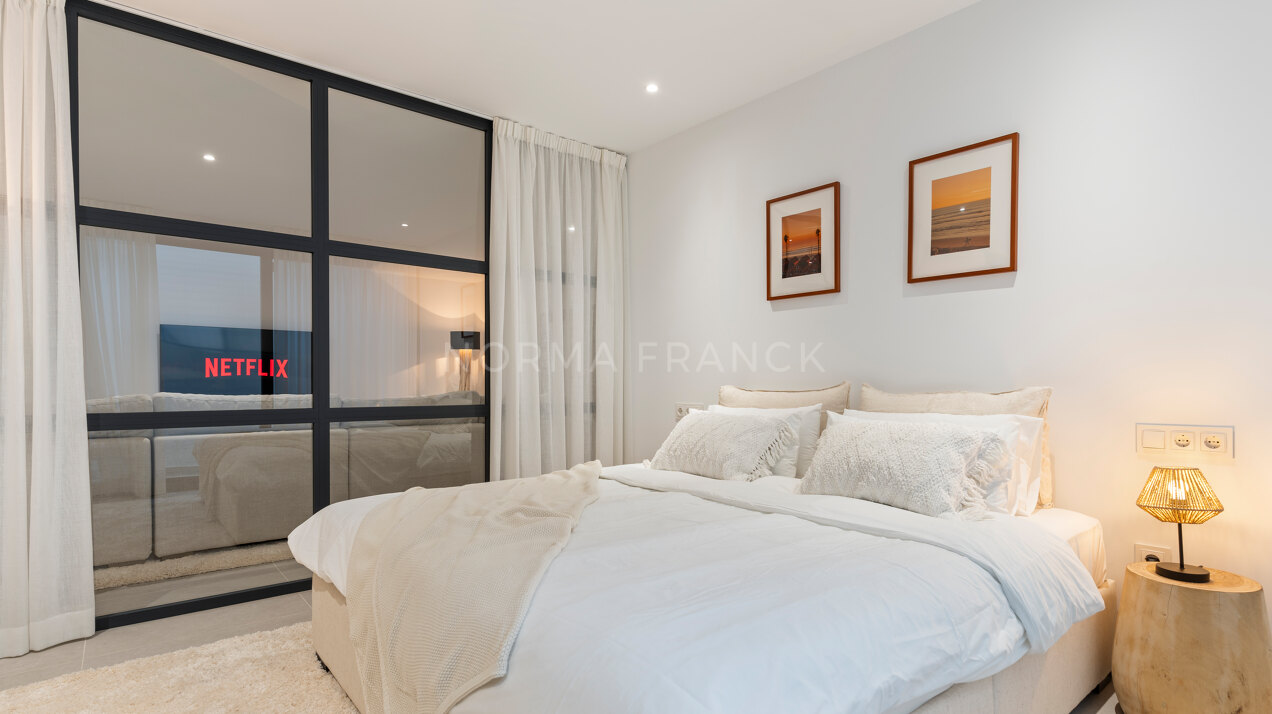 La Resina Golf 4 - 6 bedroom contemporary villa with open views