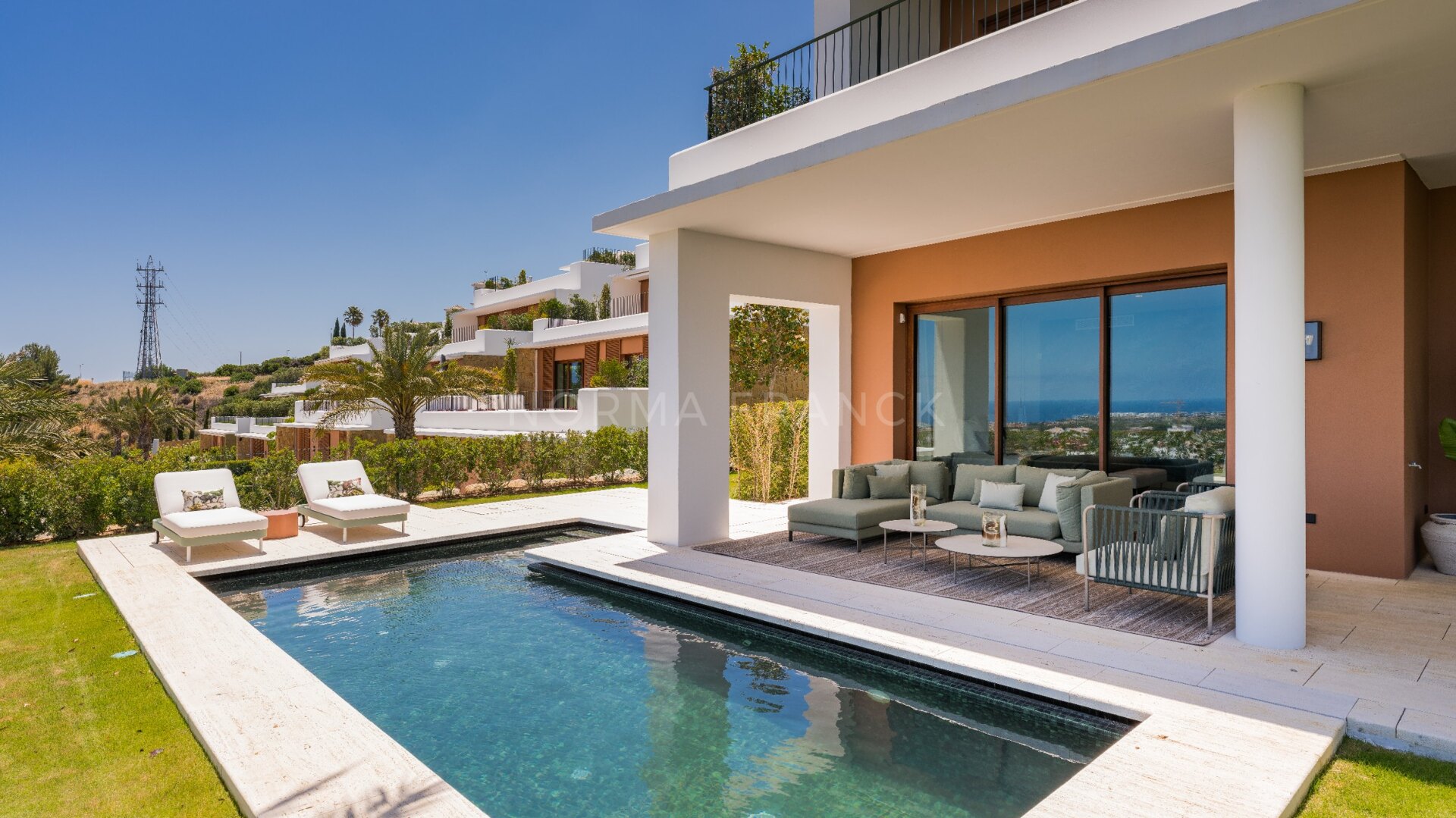 Apartment with Sea and Golf Views in Finca Cortesin