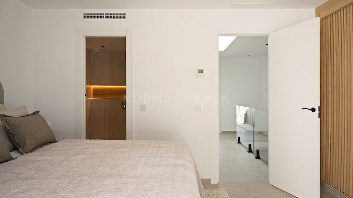 Algarrobos 53 - A fully renovated townhouse in Nueva Andalucía.