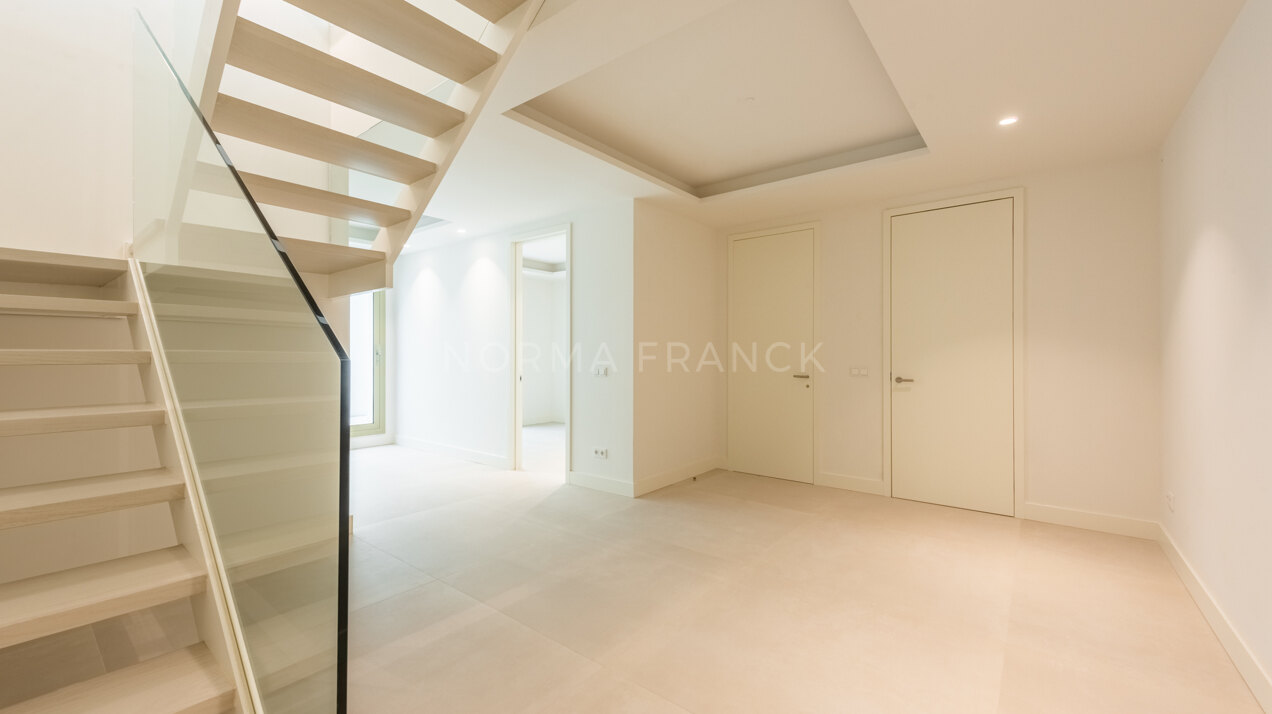 Benalús - Modern triplex apartment beachside