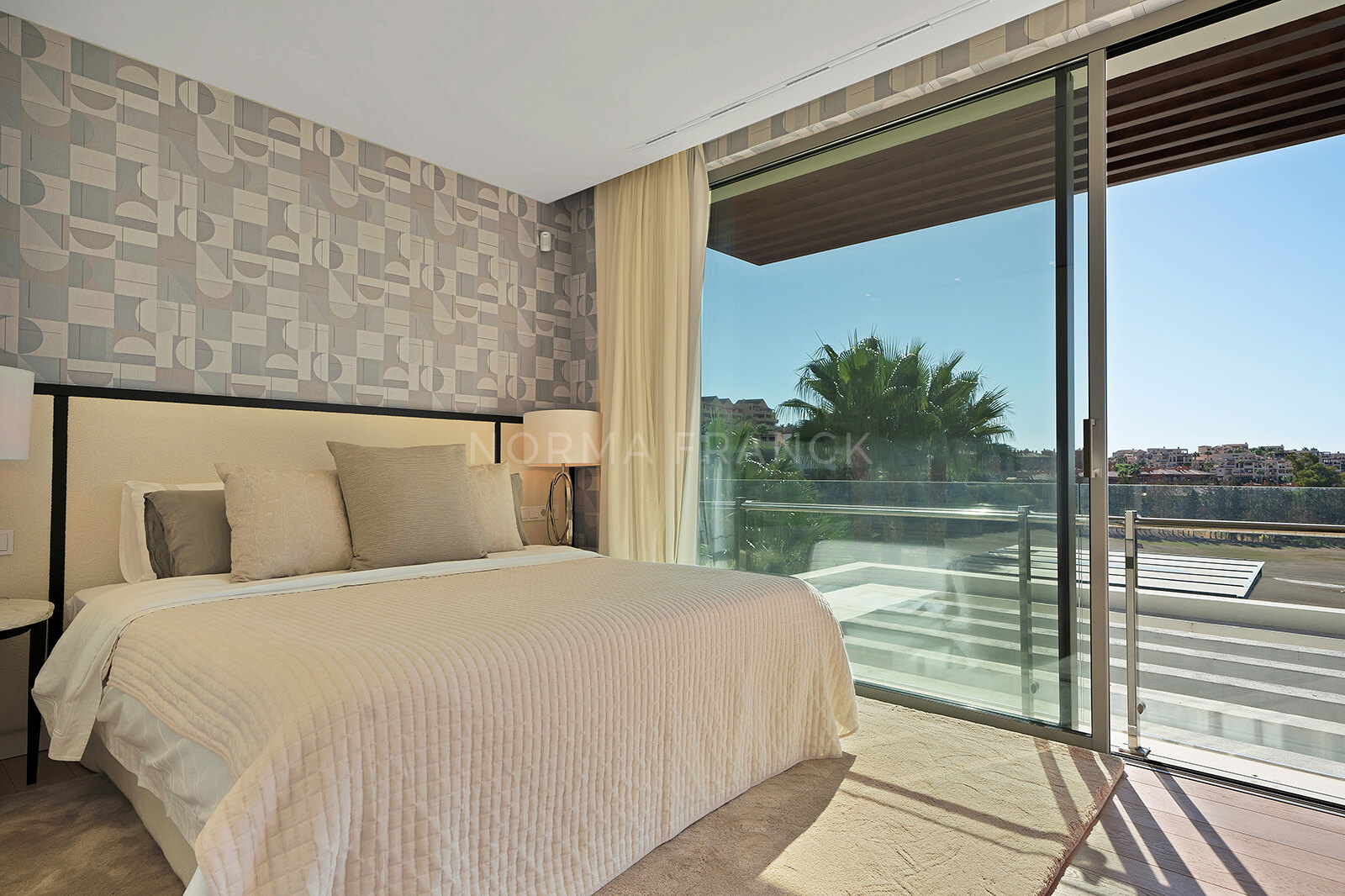 Contemporary villa in atalaya Golf