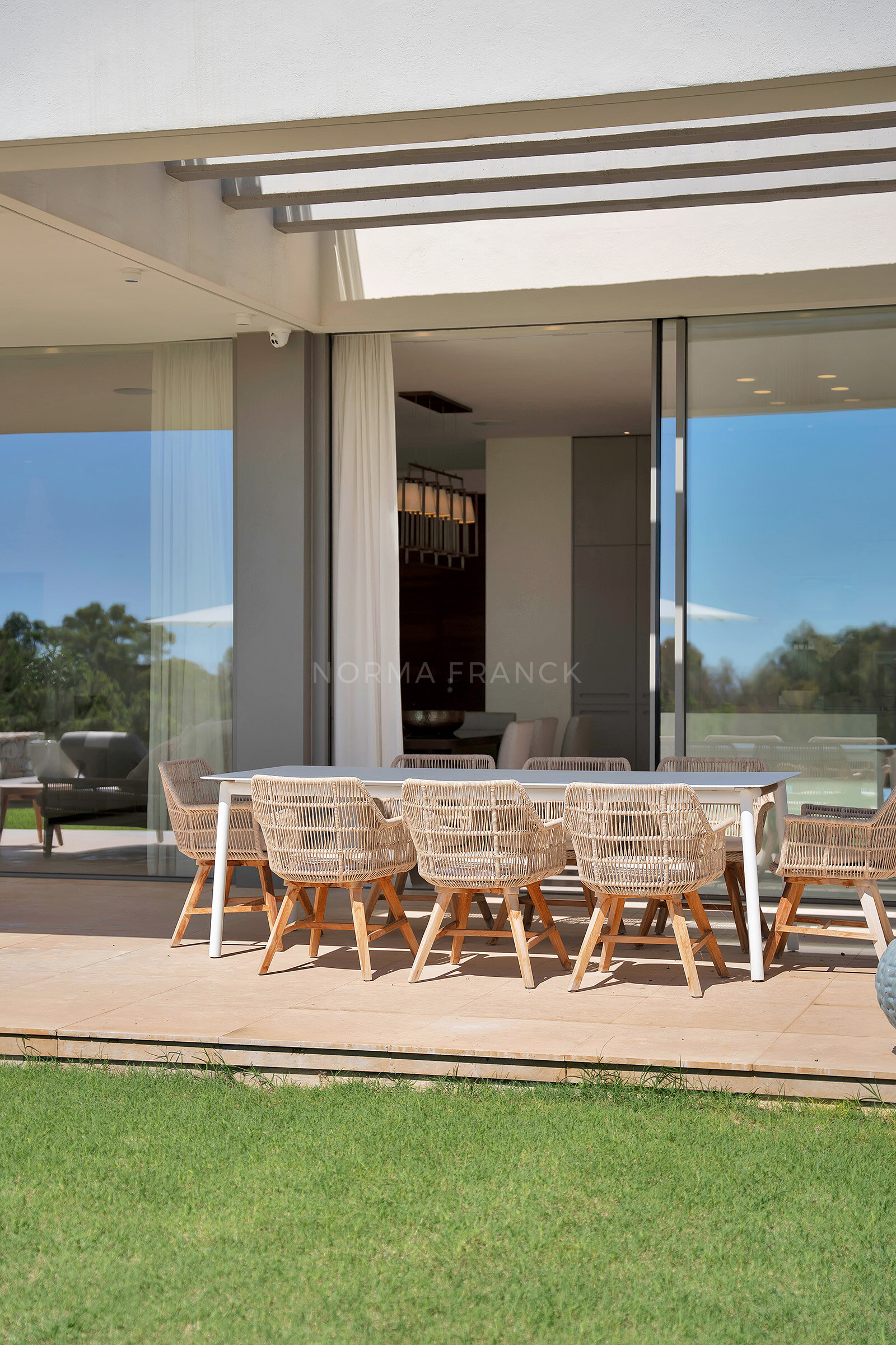 Contemporary villa in atalaya Golf