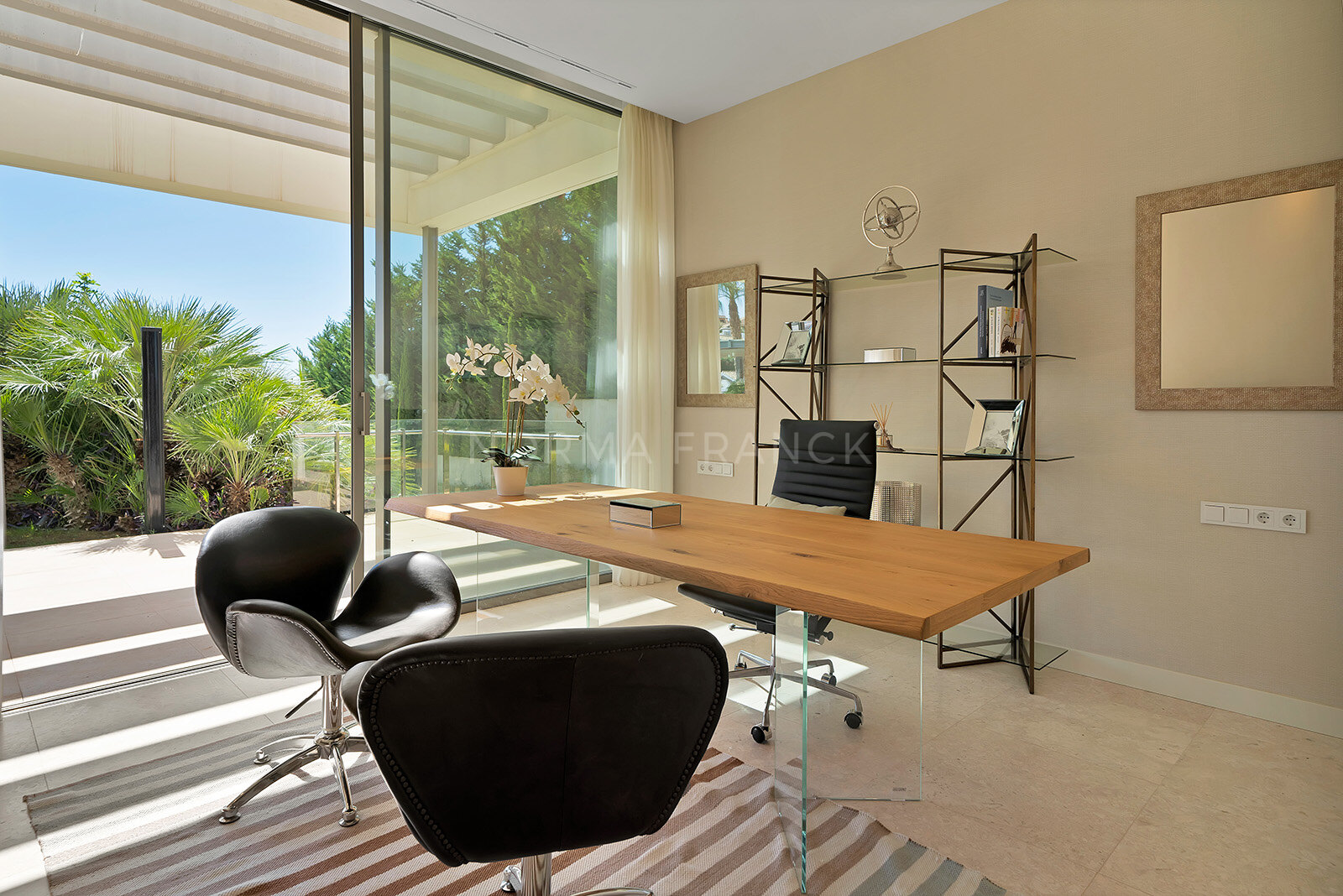 Contemporary villa in atalaya Golf