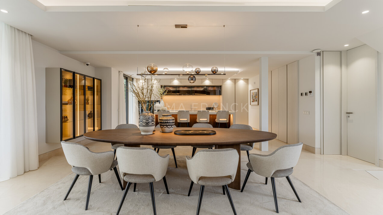 Villa Atria 4 - Contemporary villa in the Golden Mile