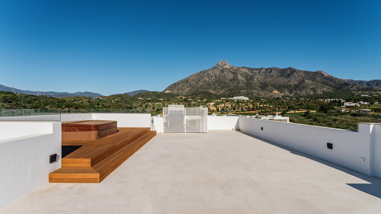 Villa Atria 4 - Contemporary villa in the Golden Mile
