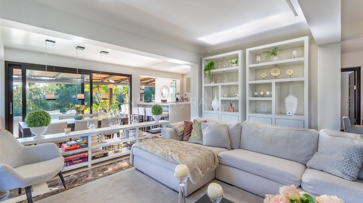 Villa Bali - Stunning villa with Spectacular Mountain Views in Nueva Andalucia, Marbella