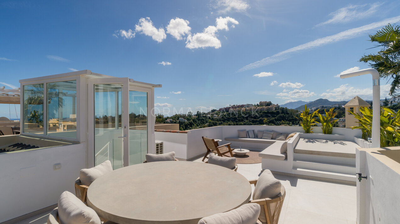 La Quinta Hills 36 - Elegant duplex Penthouse with stunning views