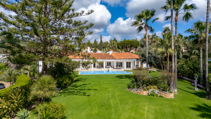 Casa Olivo - Beautiful villa located in East Marbella