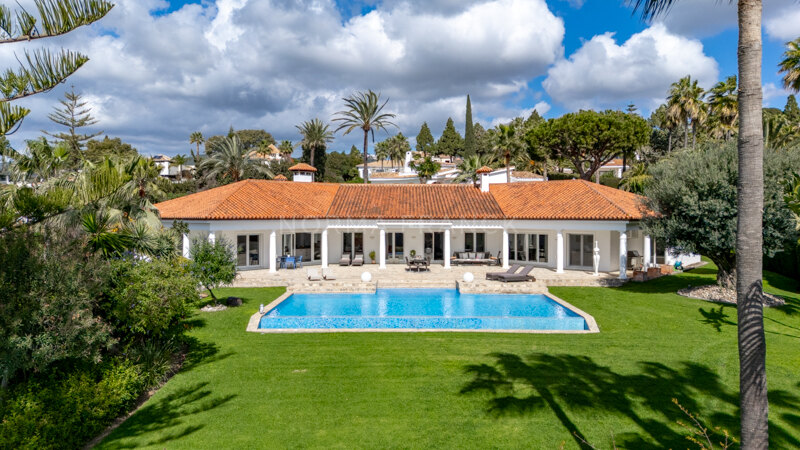 Casa Olivo - Beautiful villa located in East Marbella