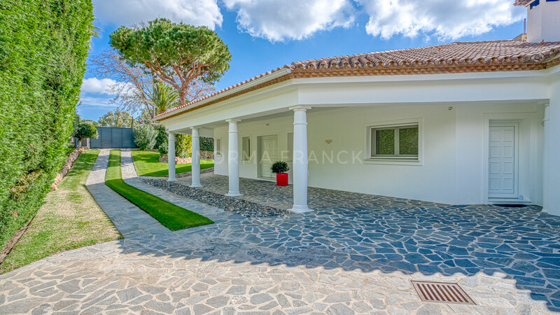 Casa Olivo - Beautiful villa located in East Marbella