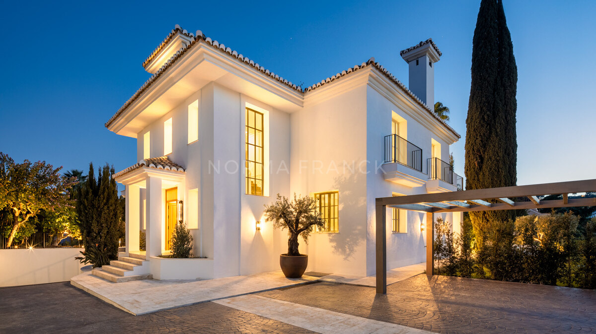 Villa Karina - Mediterranean style villa in the heart of Nueva Andalucía