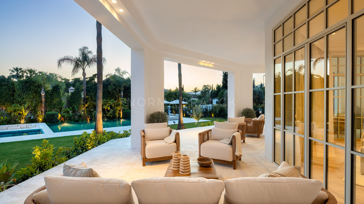 Villa Karina - Mediterranean style villa in the heart of Nueva Andalucía