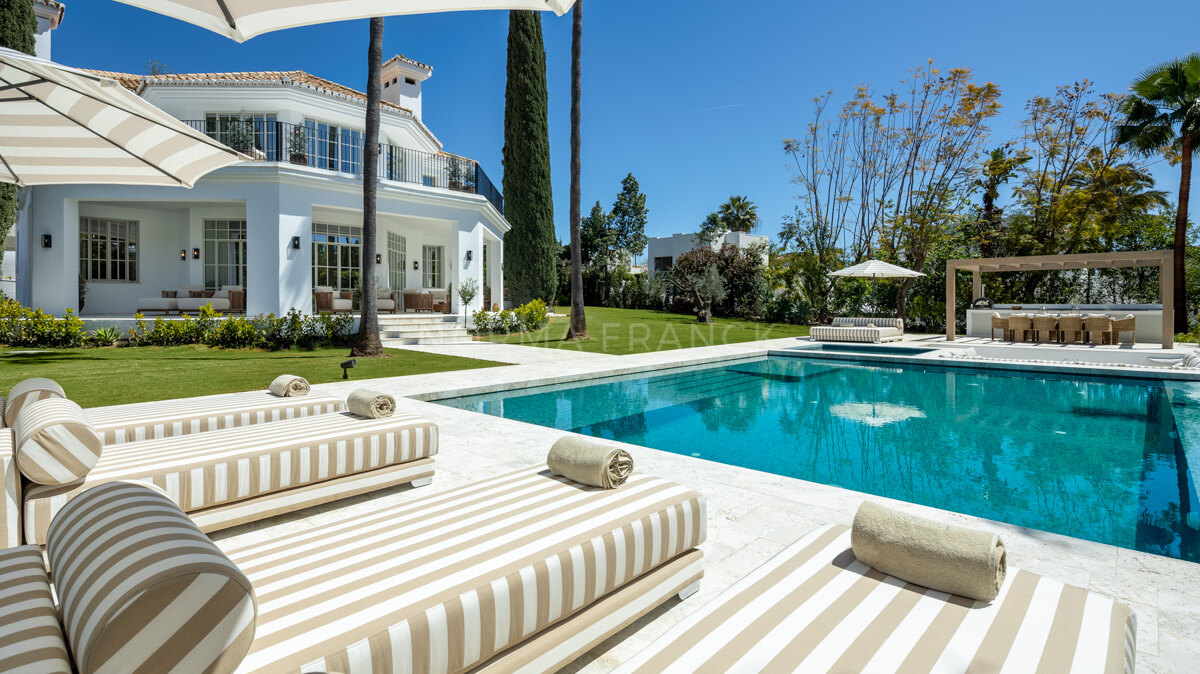 Villa Karina - Mediterranean style villa in the heart of Nueva Andalucía