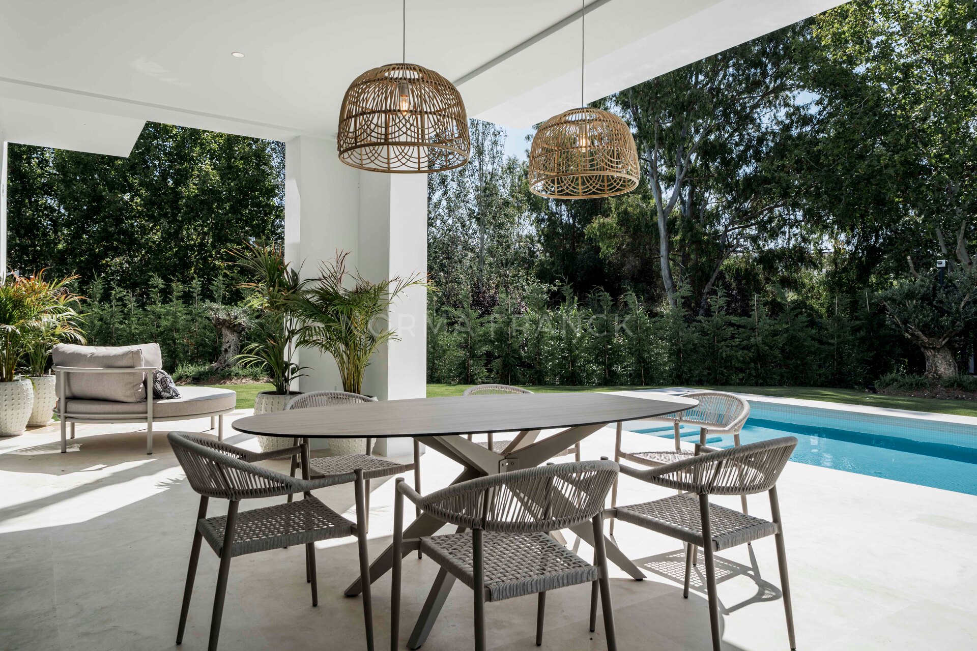 Los Olivos - Modern villa located in Estepona East