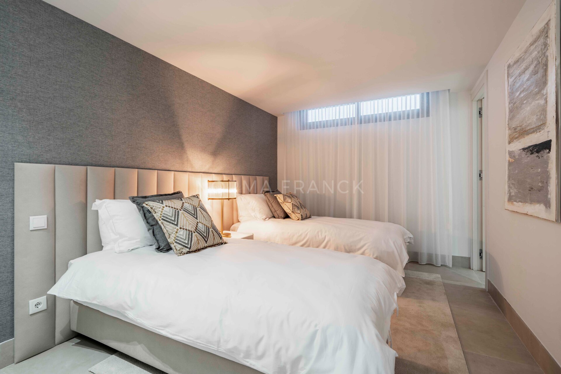 Los Olivos - Modern villa located in Estepona East