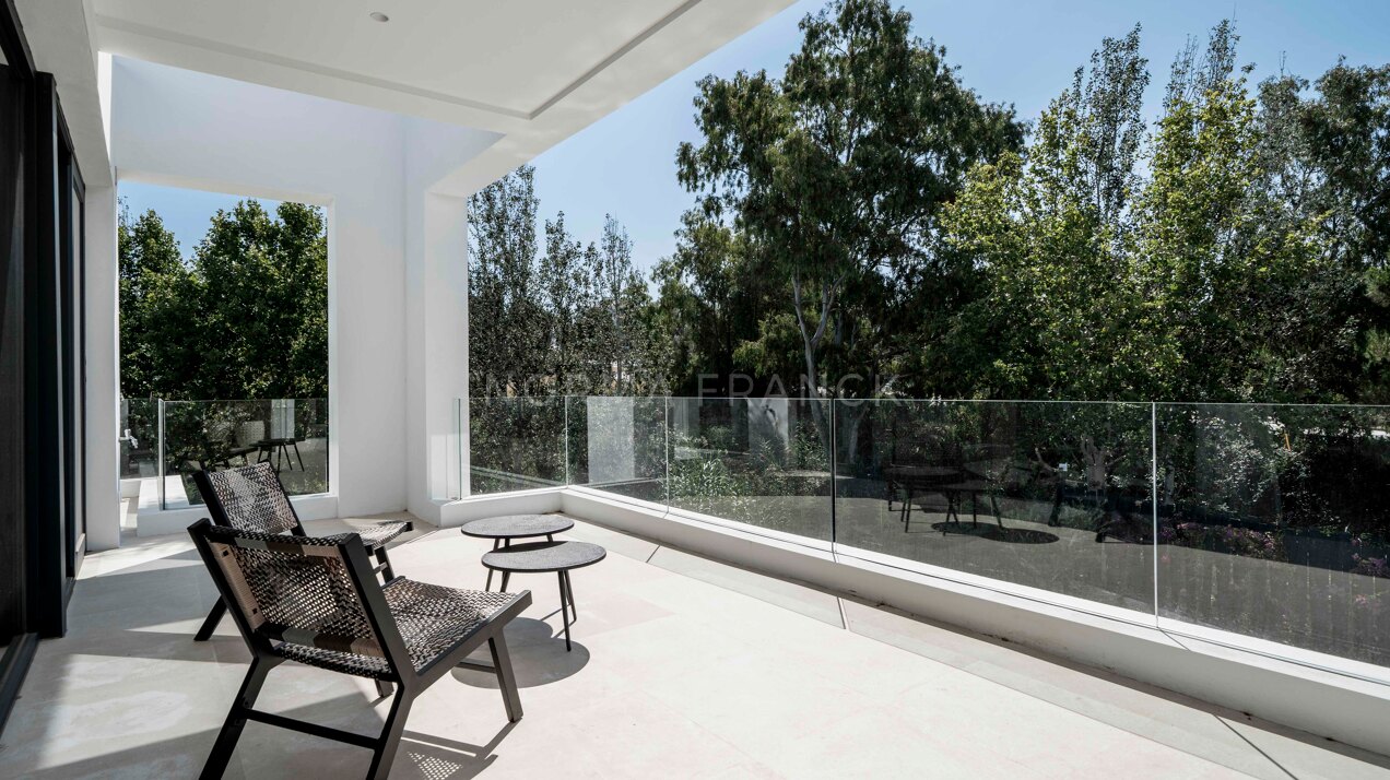 Los Olivos - Modern villa located in Estepona East
