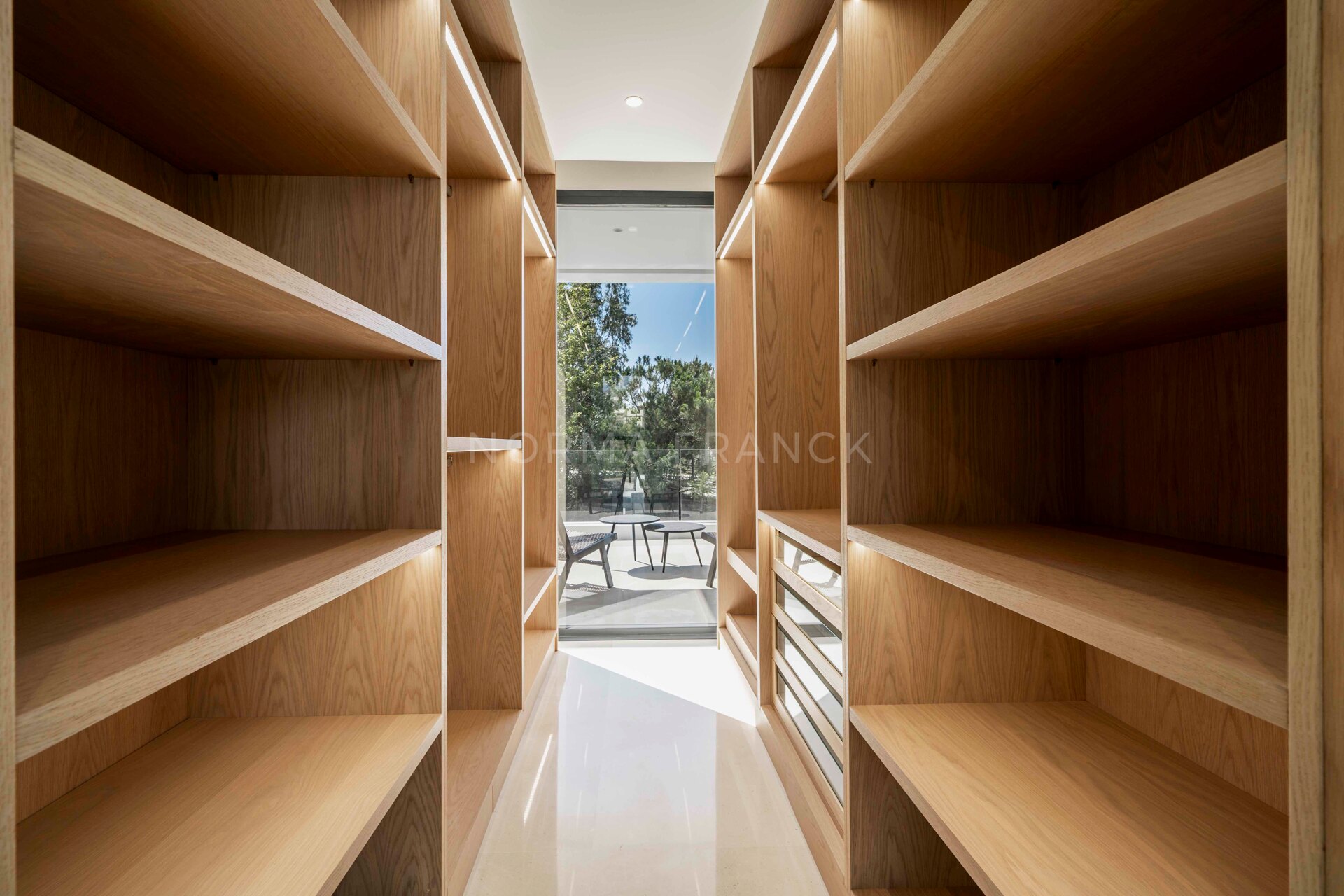 Los Olivos - Modern villa located in Estepona East