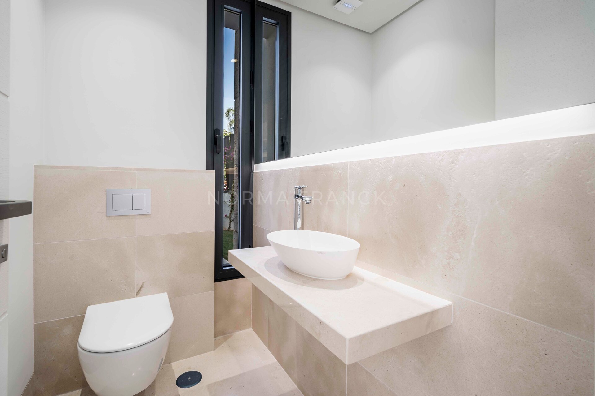 Los Olivos - Modern villa located in Estepona East