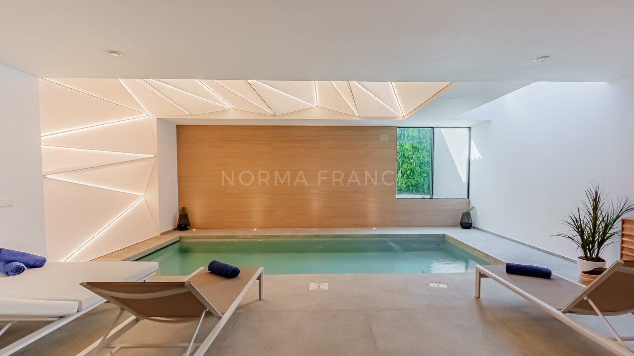 Villa Imare - Beachfront contemporary villa in Estepona