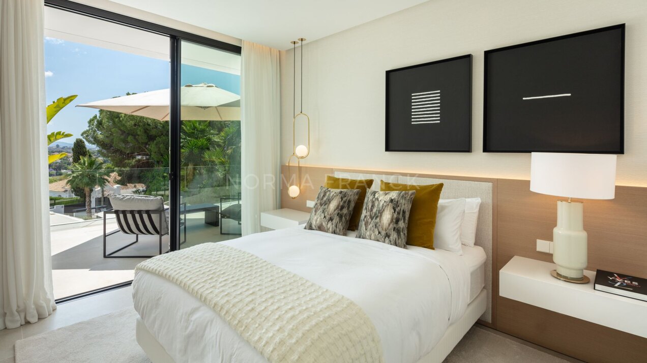 Villa Camellia - contemporary villa nestled in the prestigious Golf Valley of Nueva Andalucía