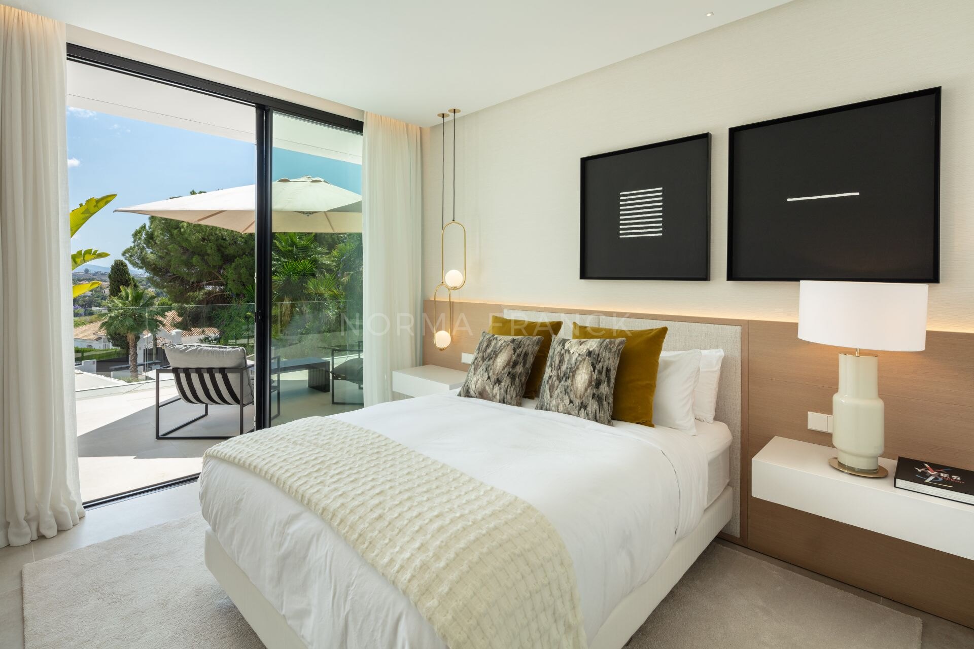 Villa Camellia - contemporary villa nestled in the prestigious Golf Valley of Nueva Andalucía