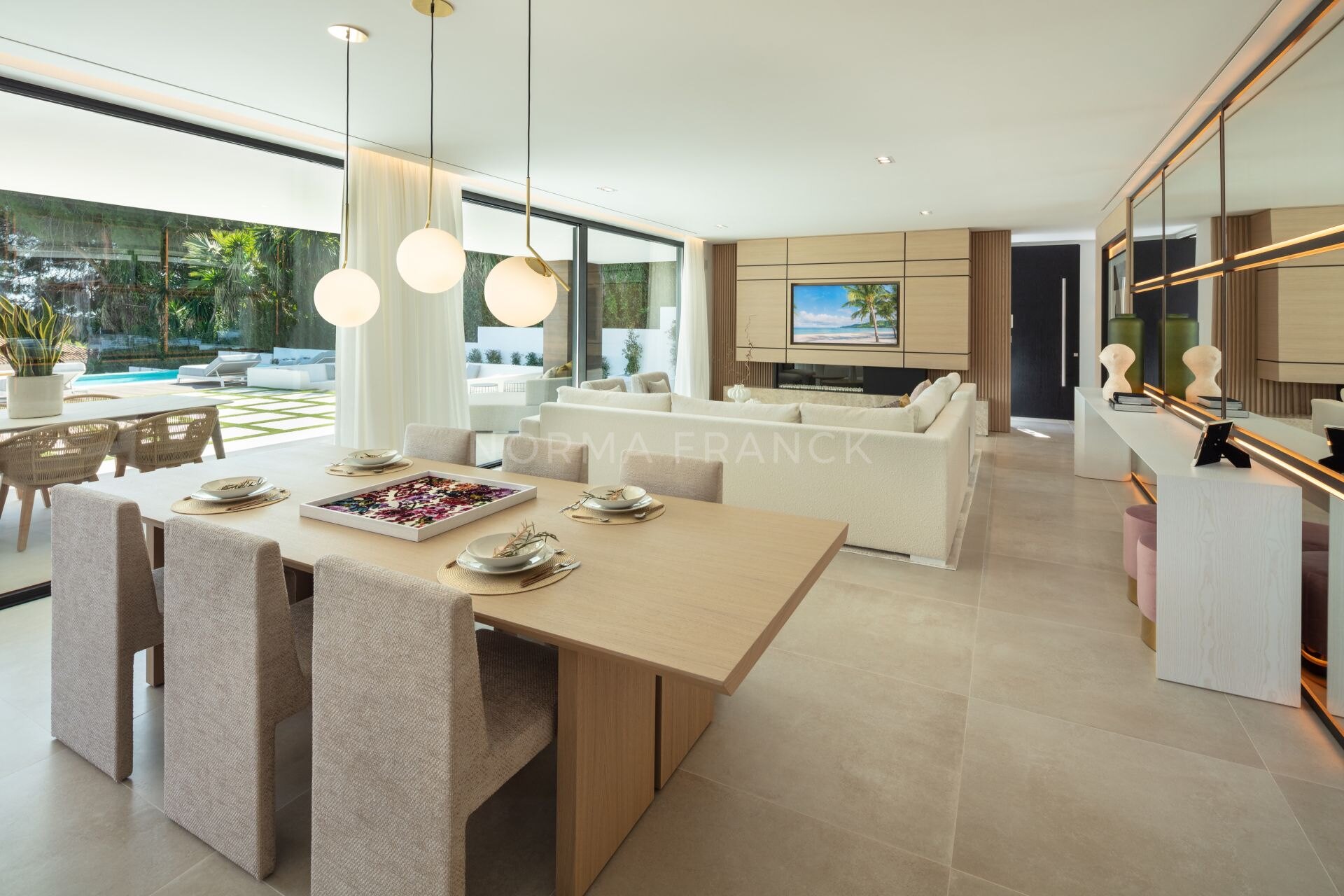 Villa Camellia - contemporary villa nestled in the prestigious Golf Valley of Nueva Andalucía
