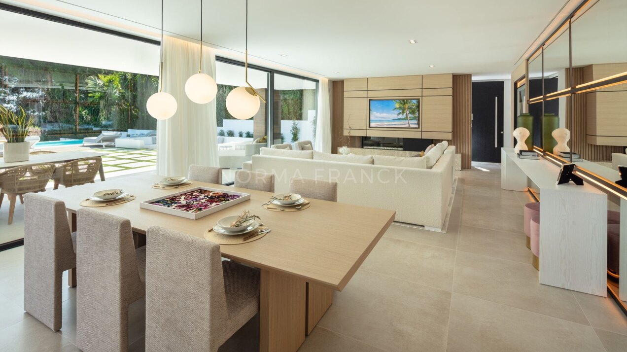 Villa Camellia - contemporary villa nestled in the prestigious Golf Valley of Nueva Andalucía