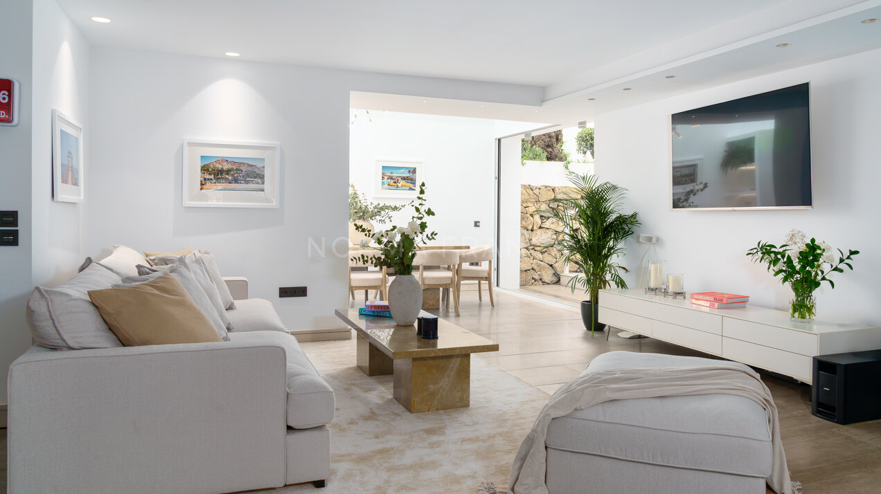 Casa Gina - Exquisite Contemporary villa in Nueva Andalucia