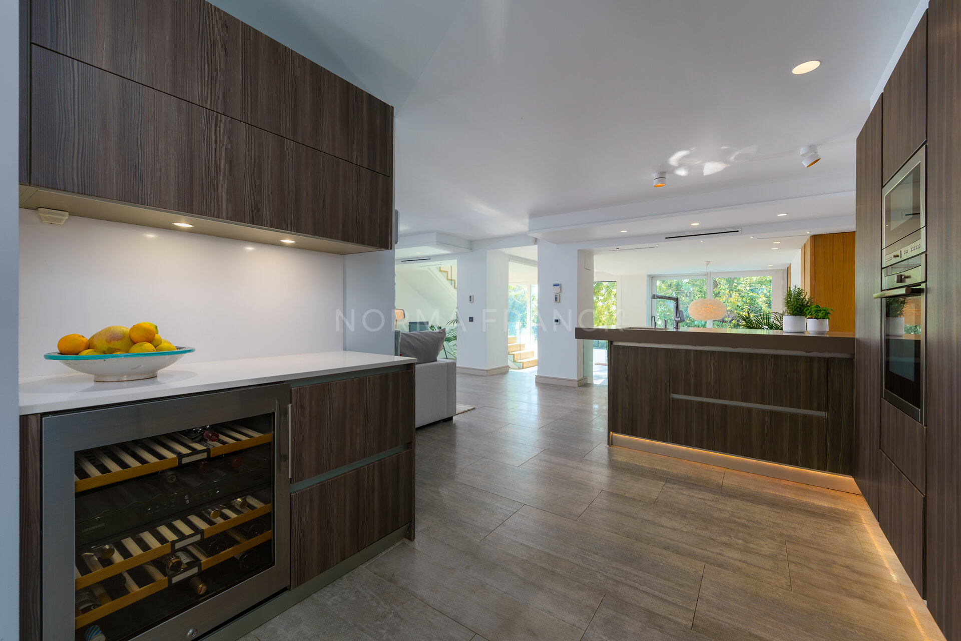Casa Gina - Exquisite Contemporary villa in Nueva Andalucia