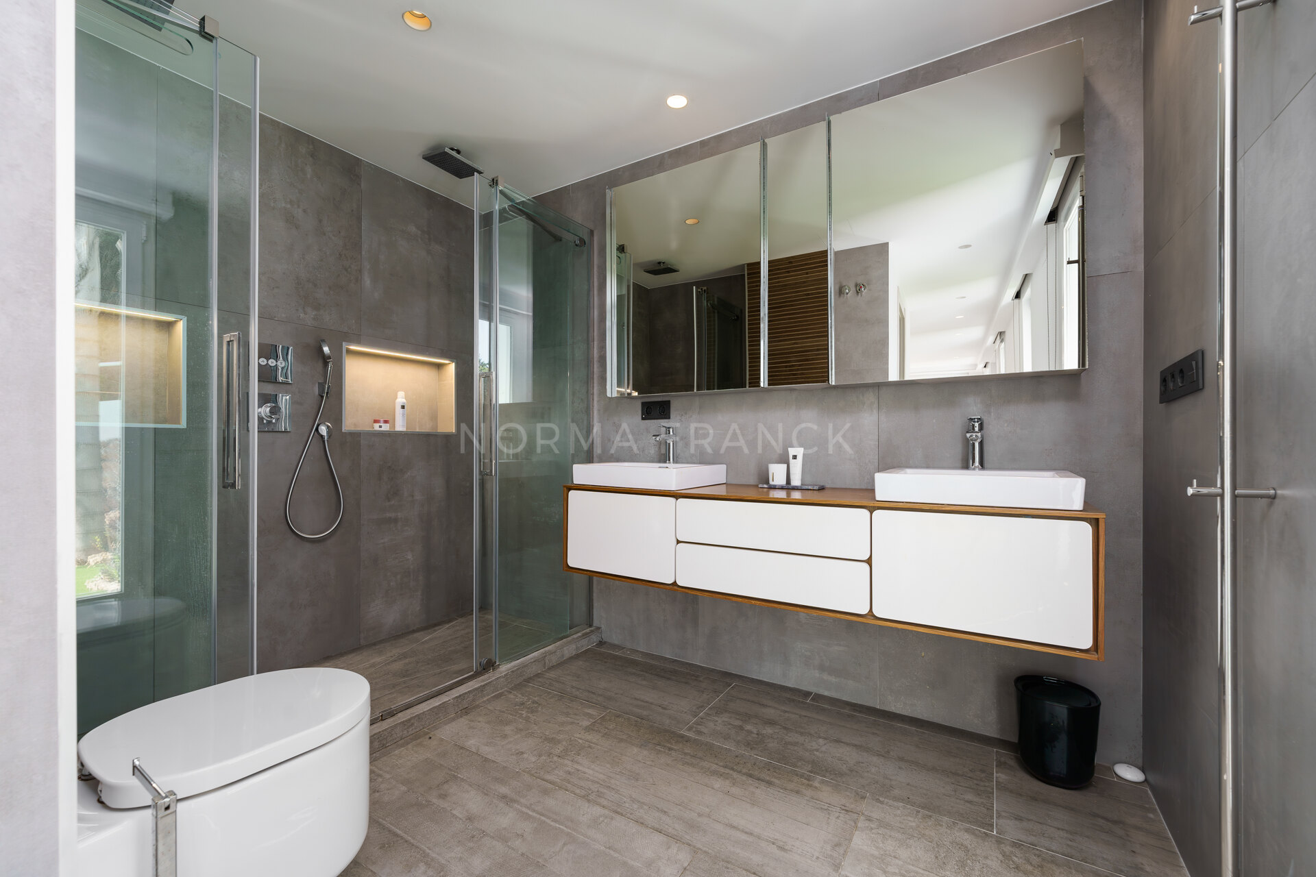 Casa Gina - Exquisite Contemporary villa in Nueva Andalucia