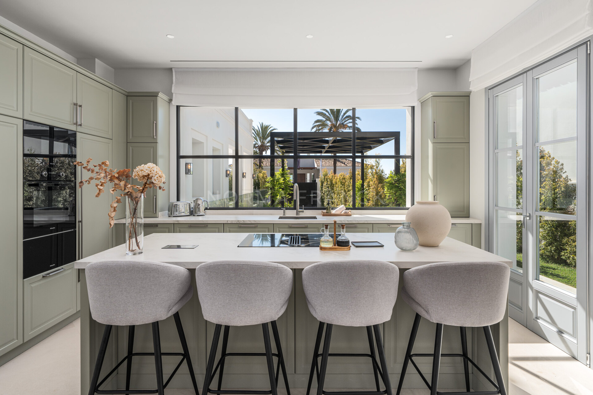 Villa Valora - A Masterpiece of Modern Elegance and Classical Charm in La Cerquilla