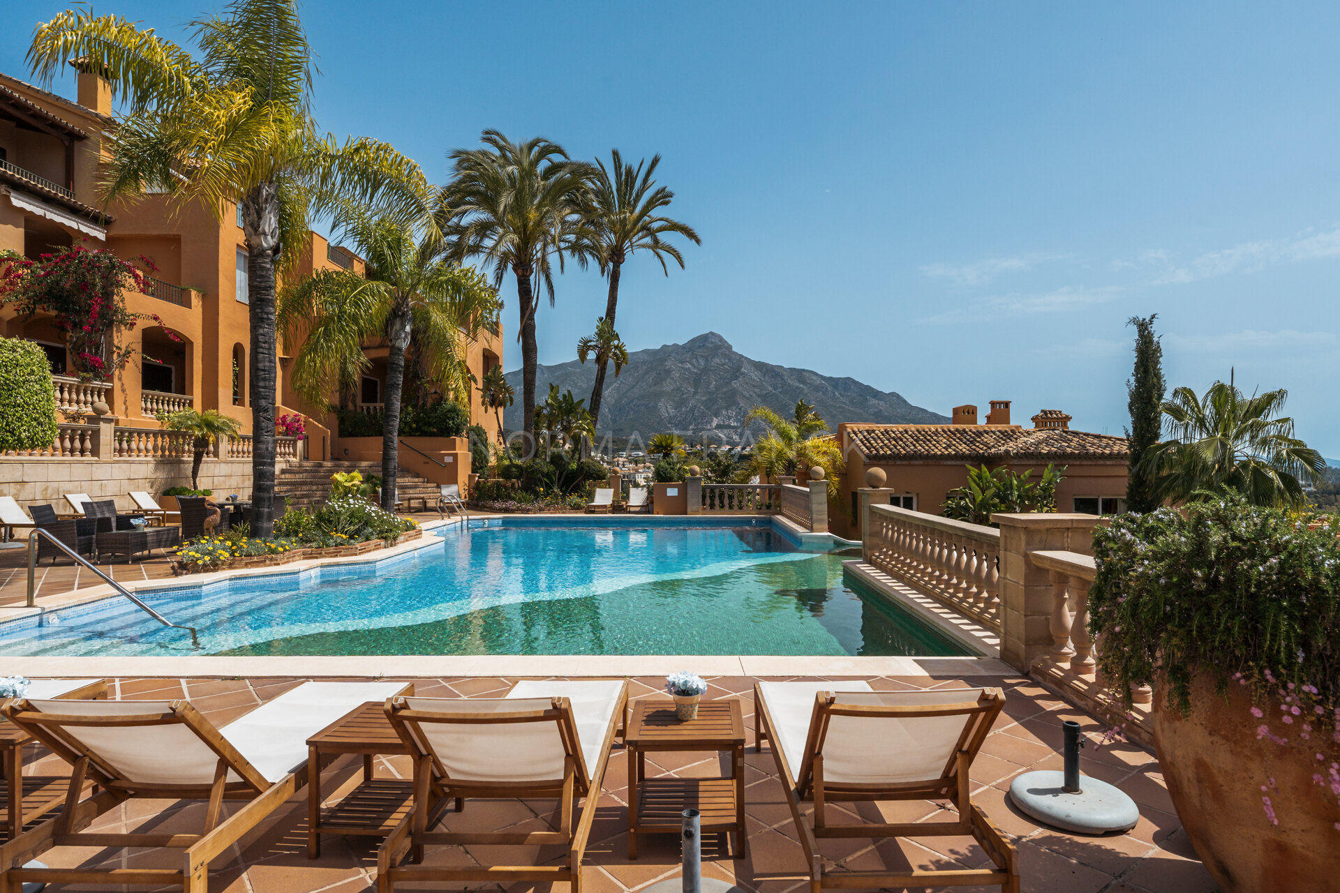Les Belvederes A5 - Elegant Elevated Ground Floor apartment with Sea Views in Les Belvederes, La Cerquilla – Nueva Andalucía