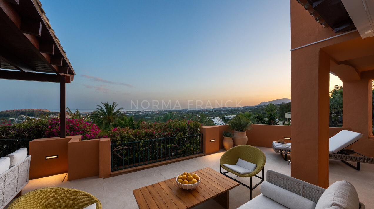 Les Belvederes A5 - Elegant Elevated Ground Floor apartment with Sea Views in Les Belvederes, La Cerquilla – Nueva Andalucía
