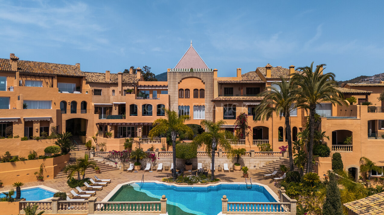 Les Belvederes A5 - Elegant Elevated Ground Floor apartment with Sea Views in Les Belvederes, La Cerquilla – Nueva Andalucía