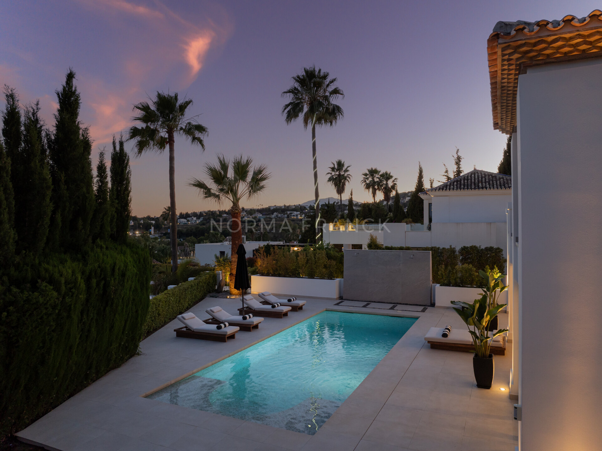 Villa Florence - Close to Los Naranjos Golf Club in Nueva Andalucía