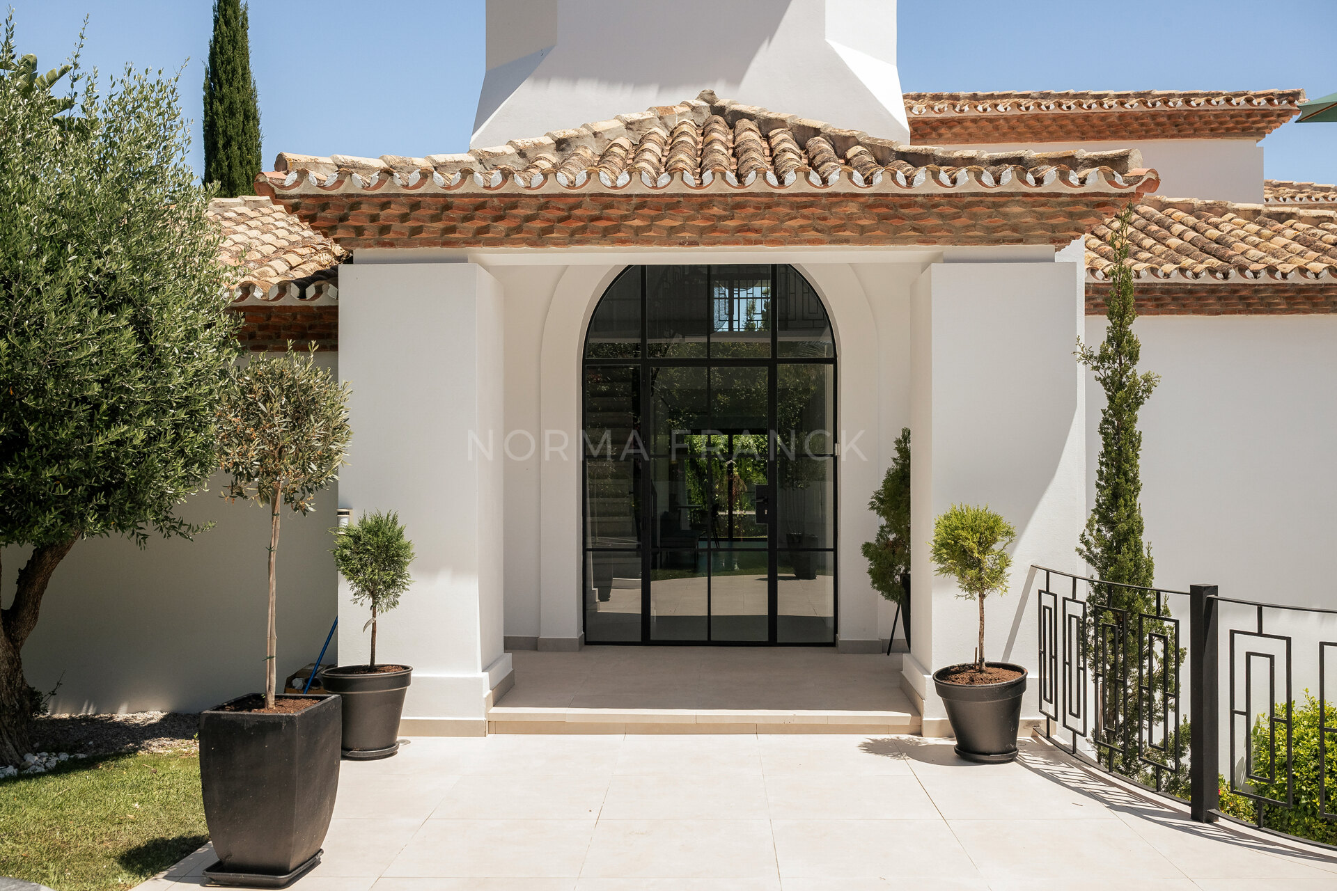 Villa Florence - Close to Los Naranjos Golf Club in Nueva Andalucía