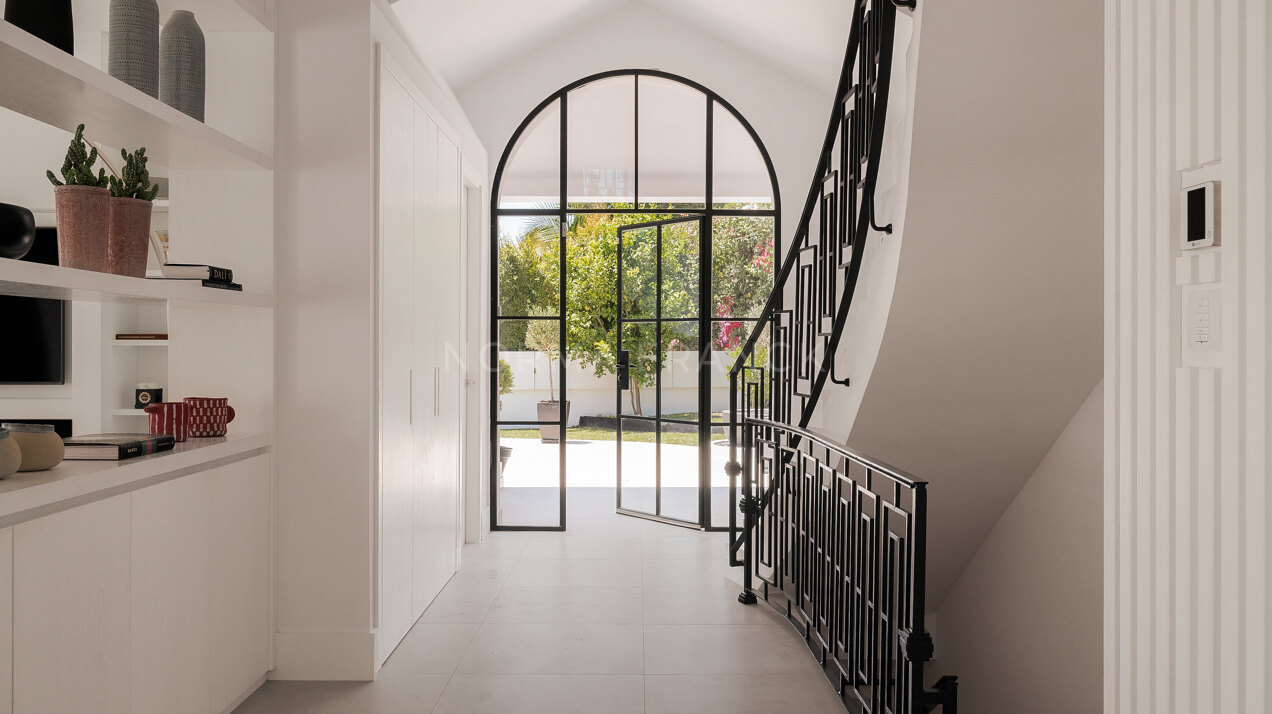 Villa Florence - Close to Los Naranjos Golf Club in Nueva Andalucía