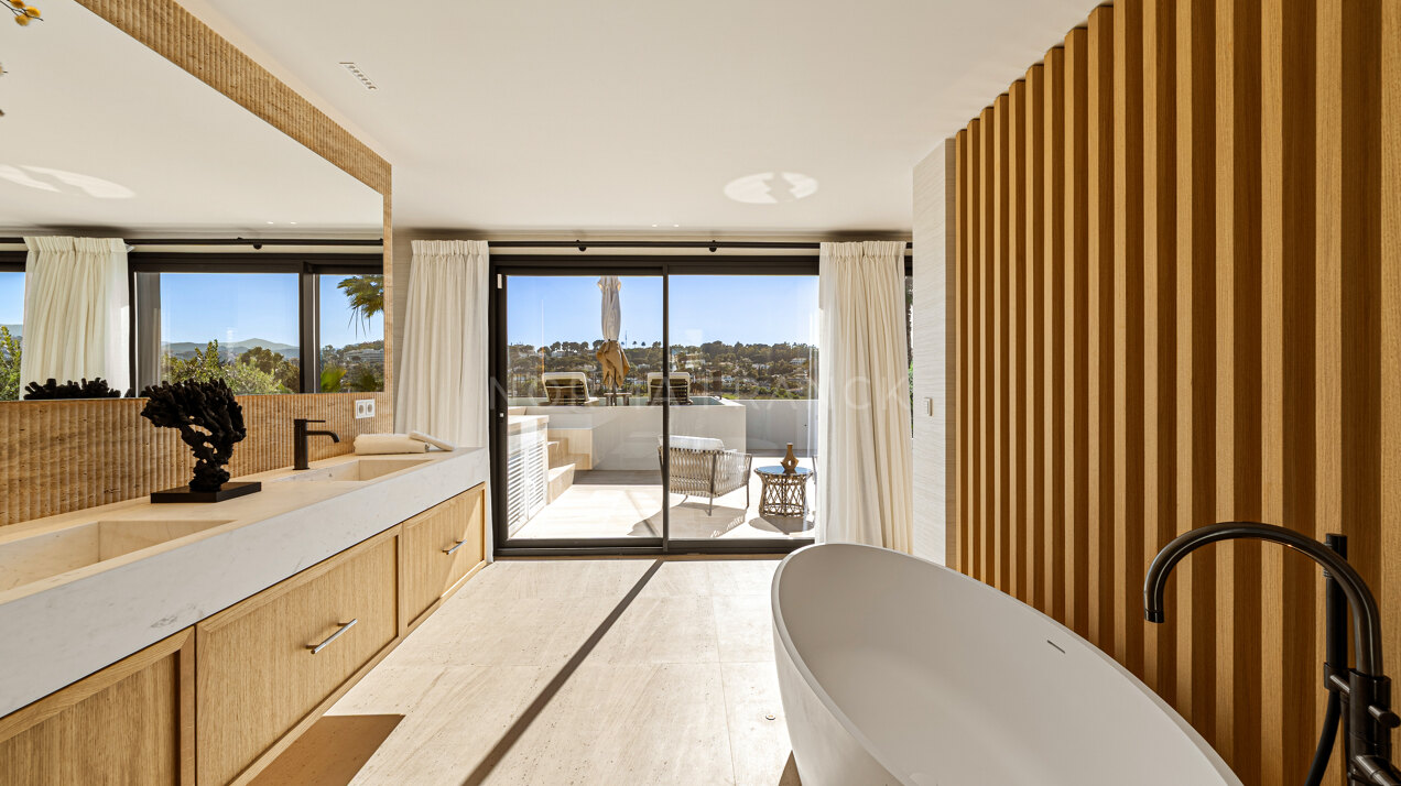 Modern Luxury Villa in Nueva Andalucía