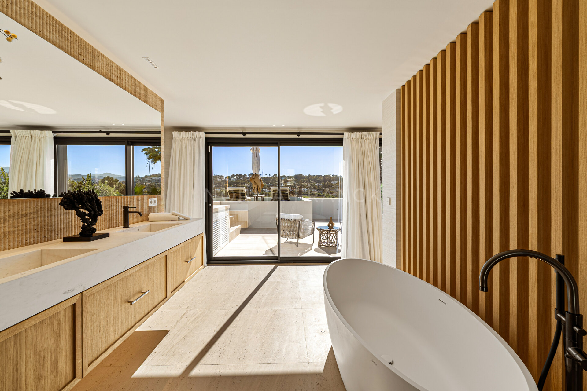 Modern Luxury Villa in Nueva Andalucía