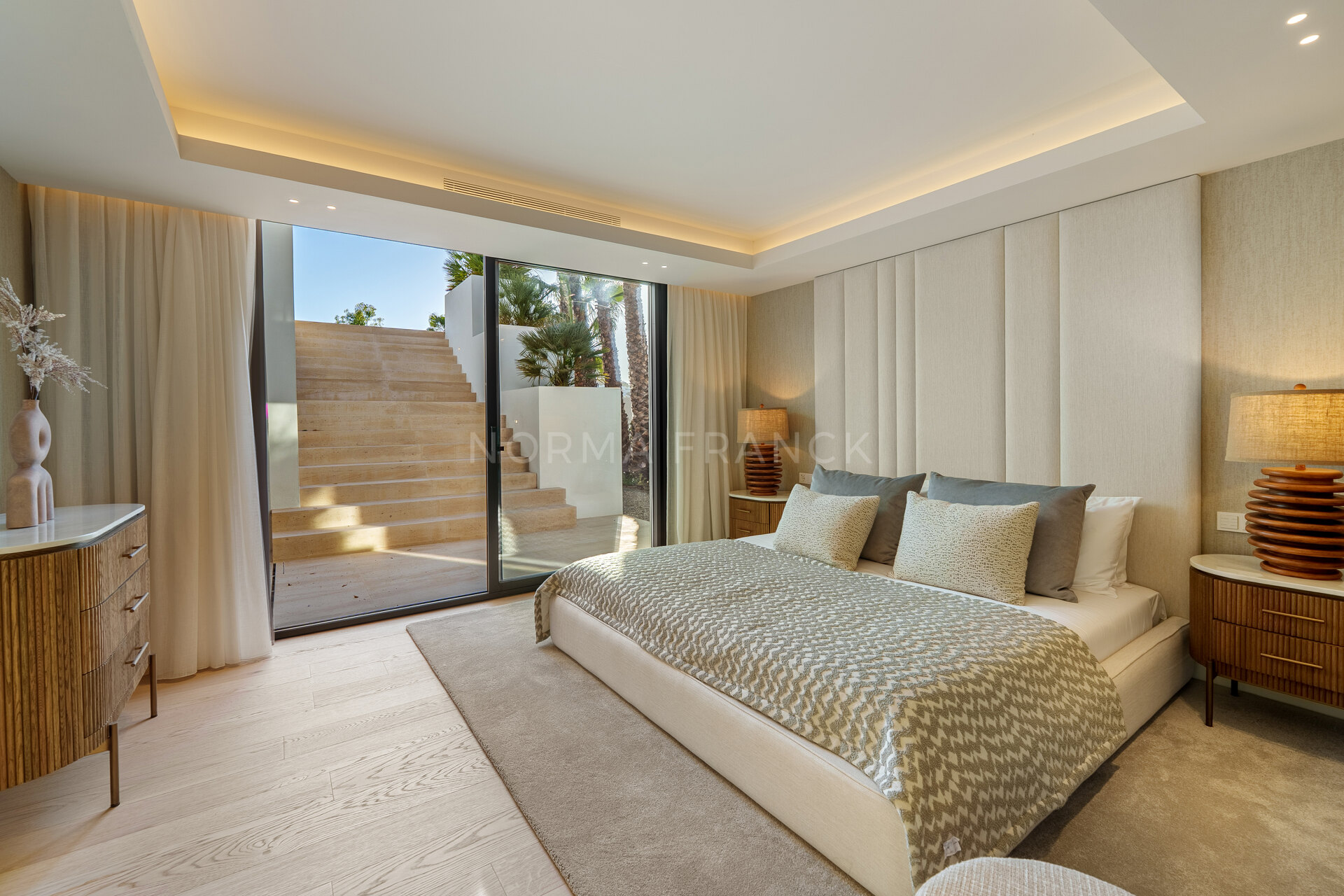 Modern Luxury Villa in Nueva Andalucía