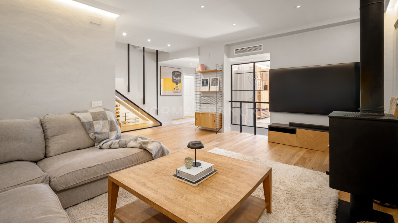 Beautiful townhouse in the Golden Mile with Sea views
