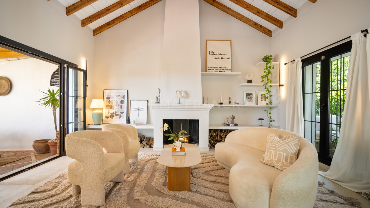 Beautiful townhouse in the Golden Mile with Sea views