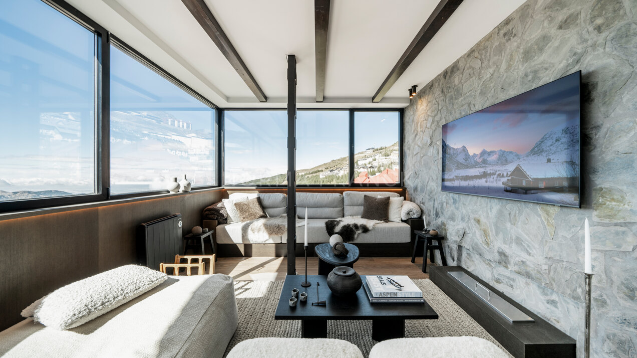 Sierra Nevada PH - Cozy 3-Bed Scandinavian Apartment with Sauna and Stunning Mountain Views