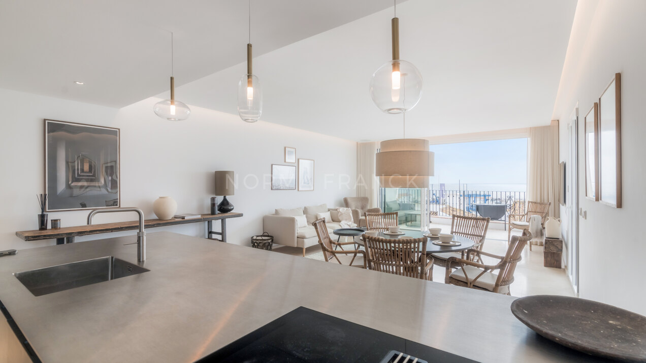 The Penthouse 302 - Beautiful Penthouse in Puerto Banus Marina